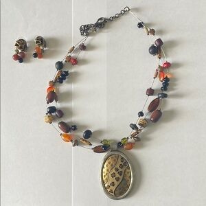 Elegant Multicolor Beaded Necklace with Pendant